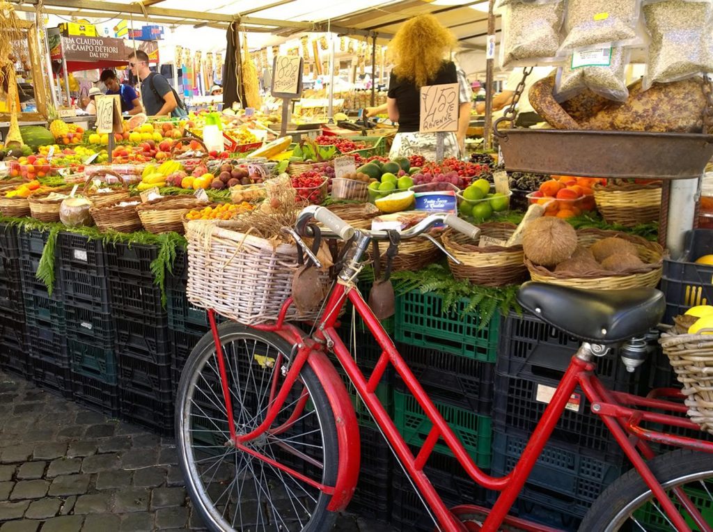 During the tour travellers will get to explore food and wine Markets in Italy